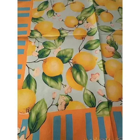 Square Scarf with Lemon and Floral Print - Picture 4 of 4